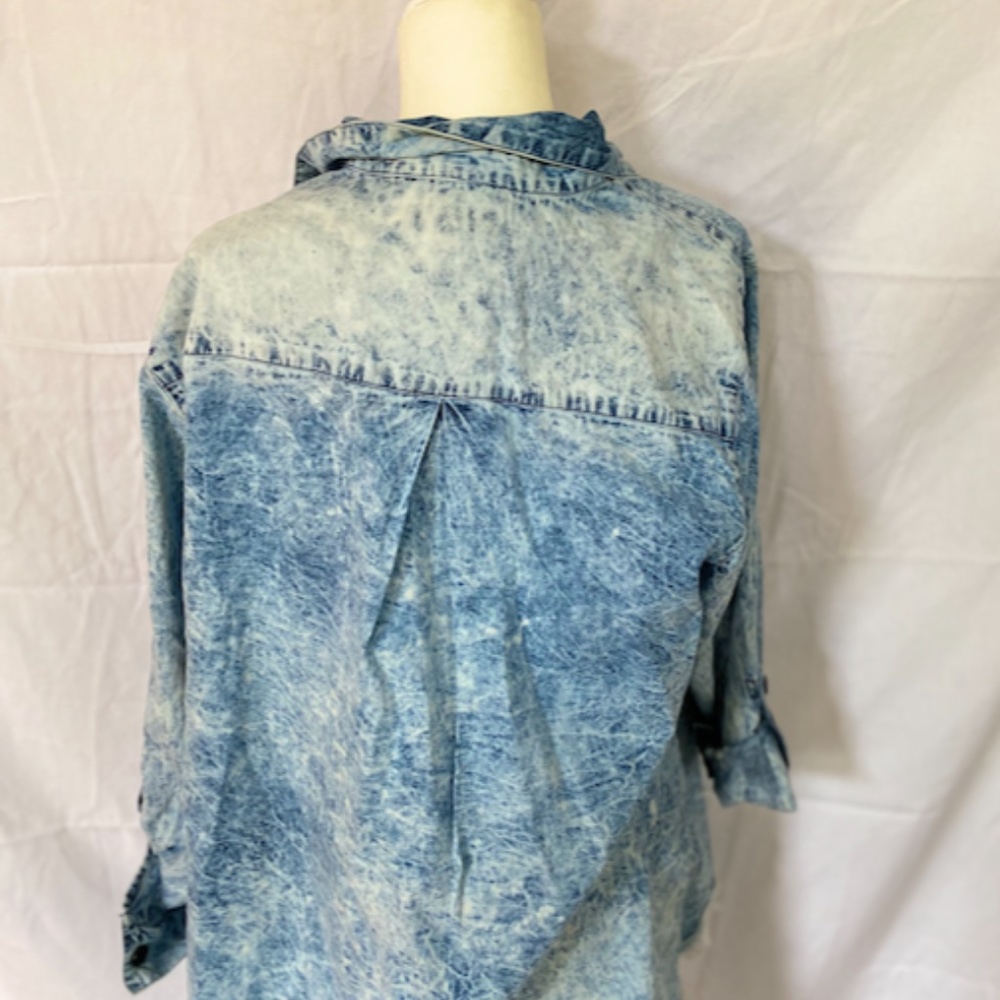 bleached jean jacket - Picture 2 of 3